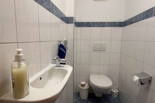 10_seperates_wc_fletzberger.jpg